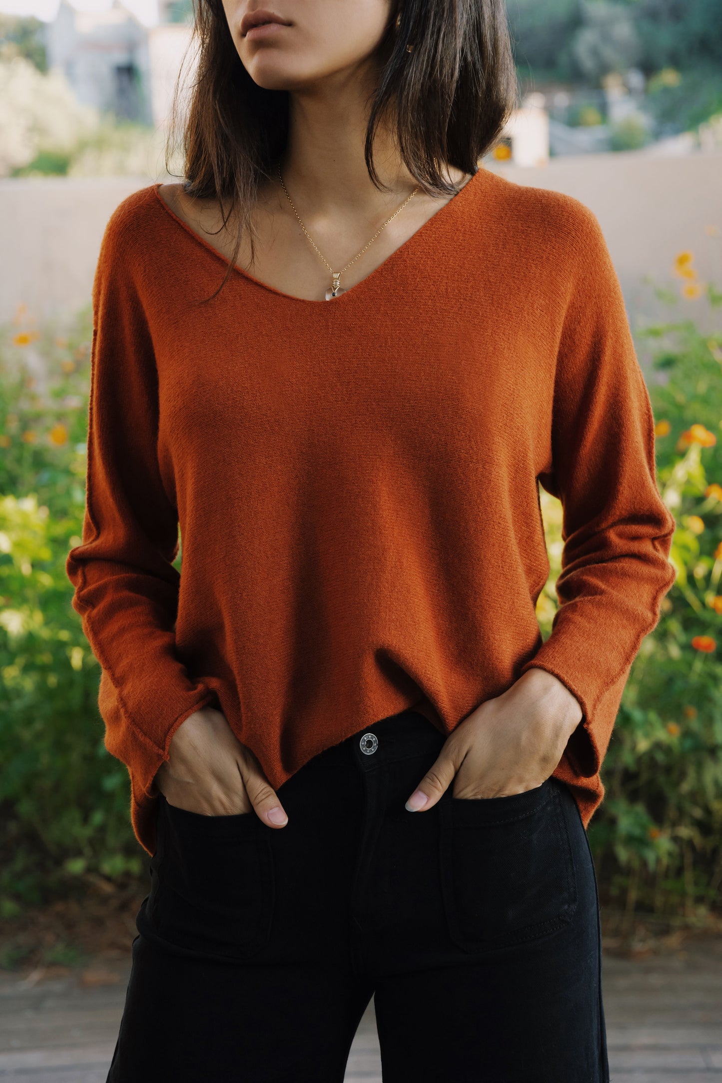 🤍 LE PULL ESSENTIEL — La simplicité révélée