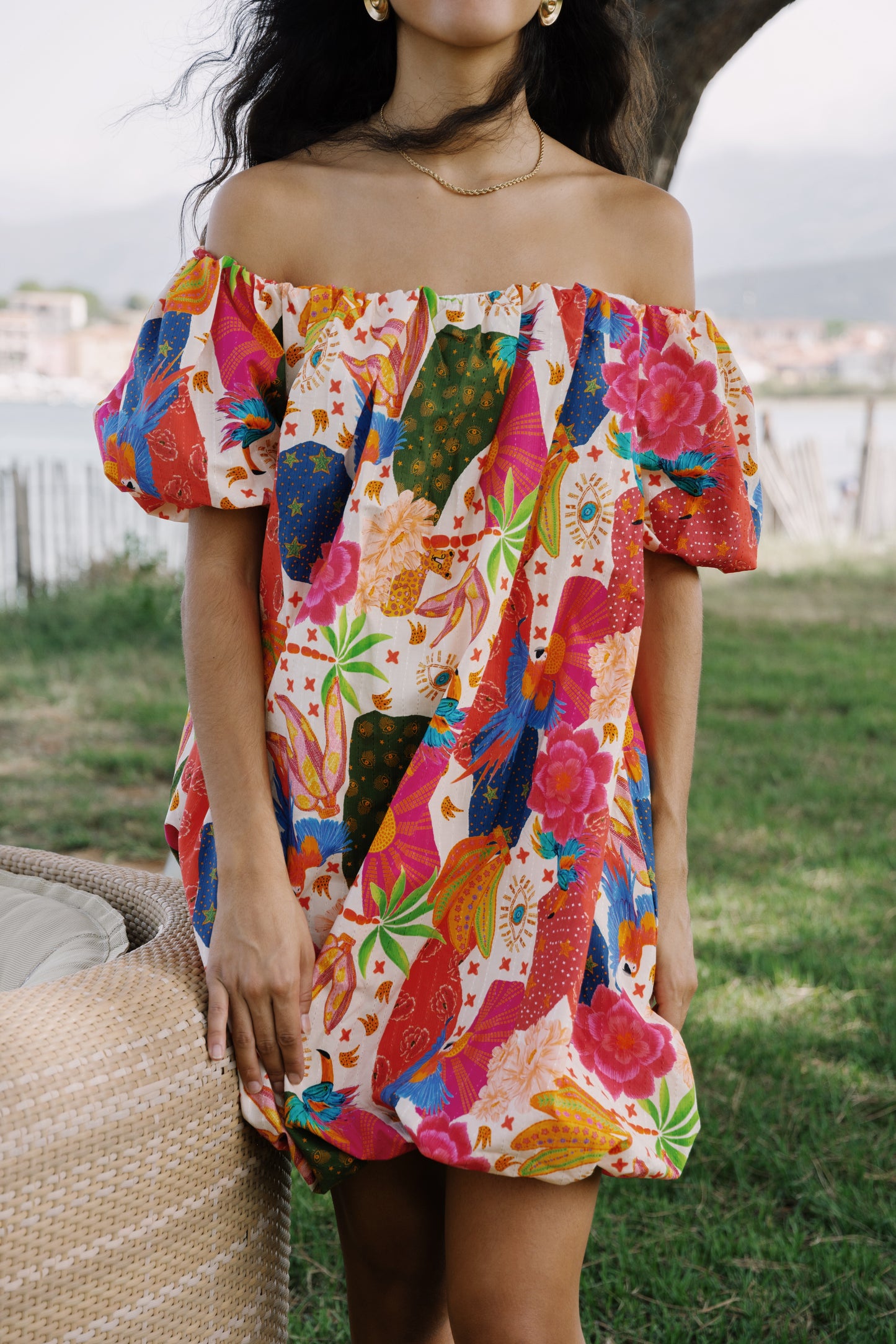 robe-courte-femme-motif-fleurs