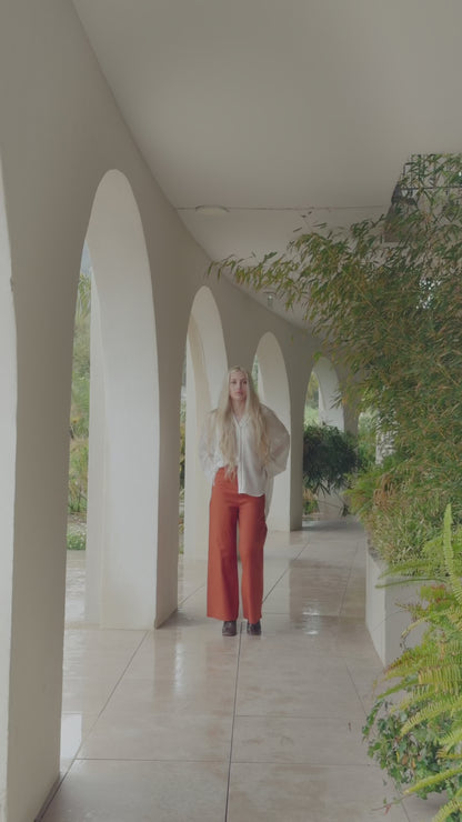 🌿 SOLEA TERRA – Jean bootcut terracotta à l’âme enracinée