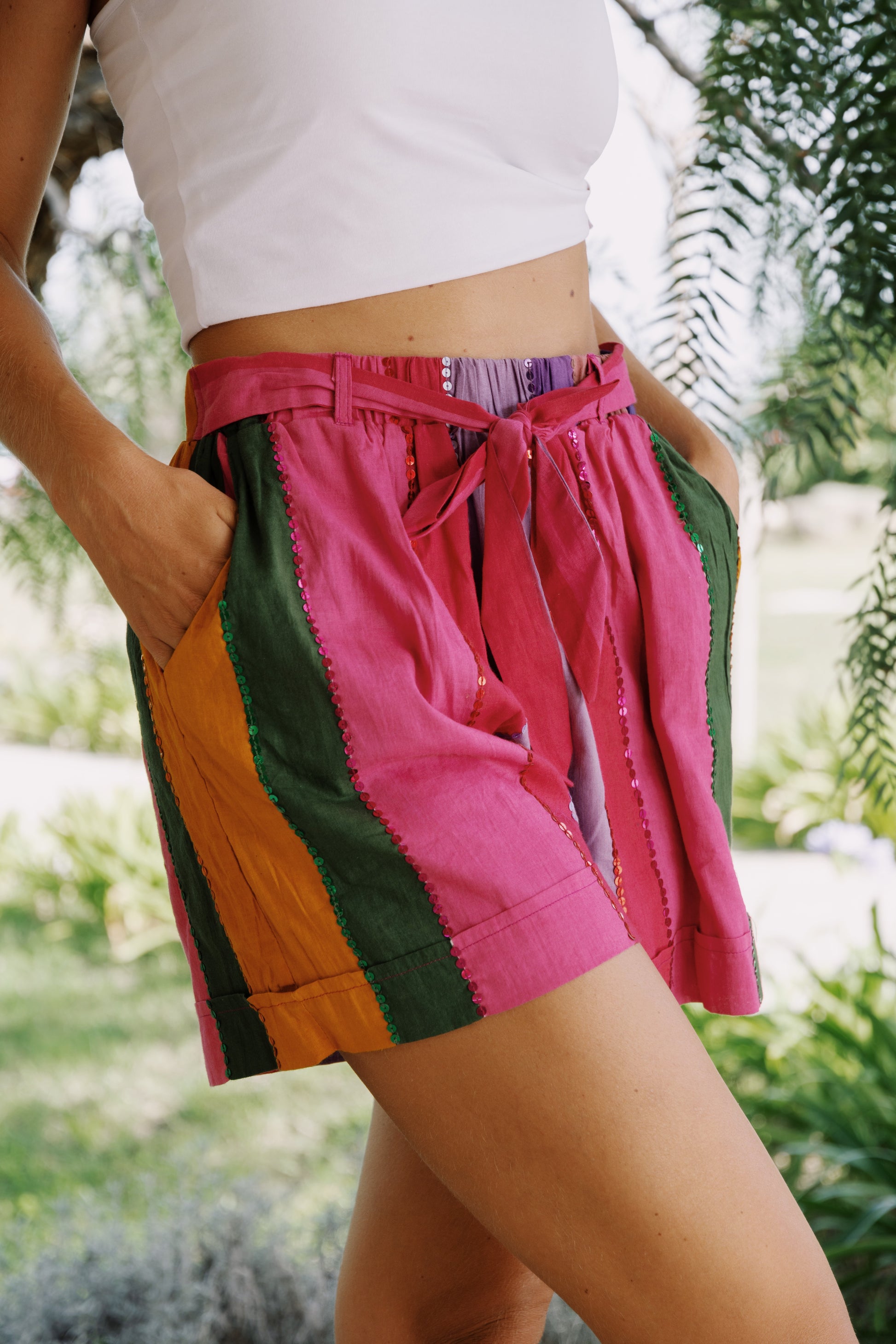 short-coloré-femme-court